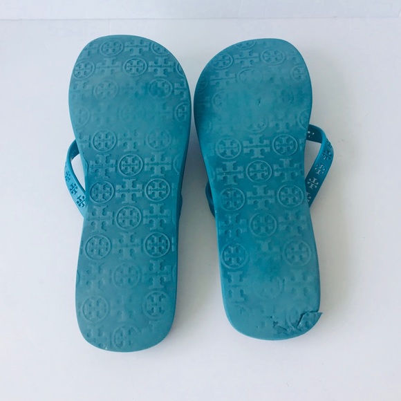 Tory Burch Blue flip flops size 7 - Picture 5 of 8